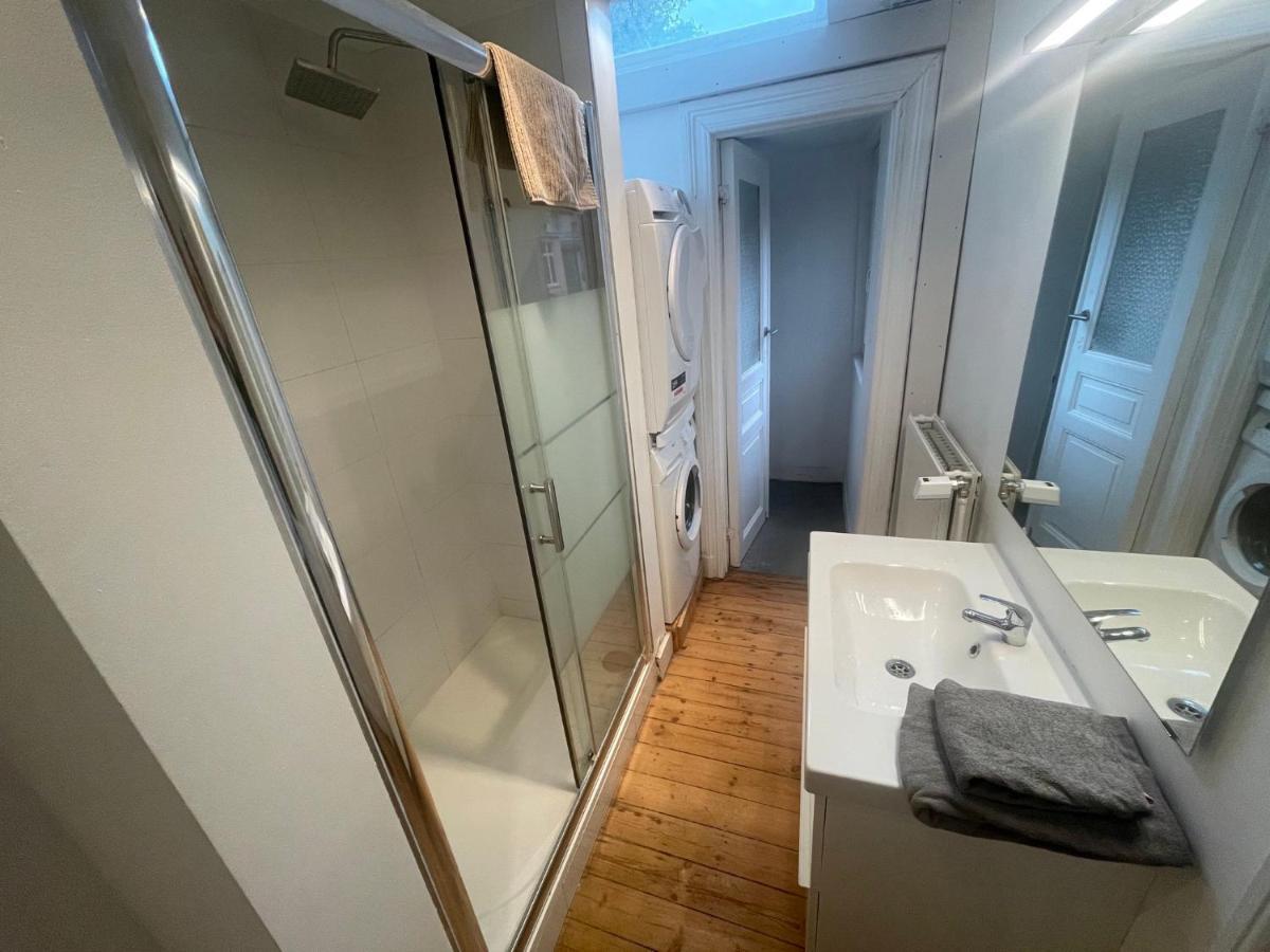 Charming Room In Eu District Bruselas Exterior foto