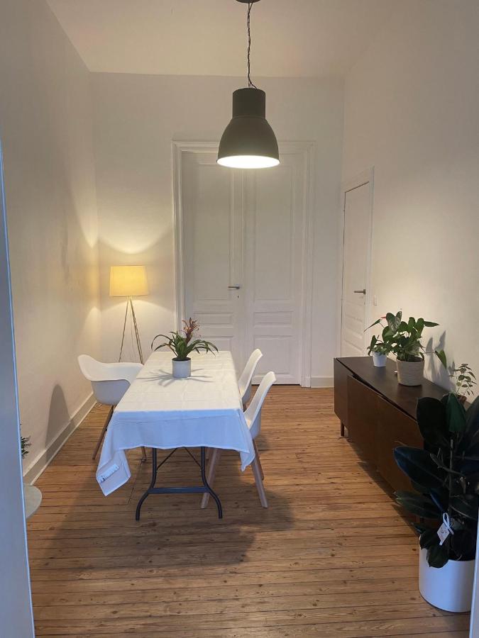 Charming Room In Eu District Bruselas Exterior foto
